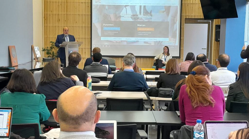 Photo of Mr. Alejandro Roca Campagna speaking