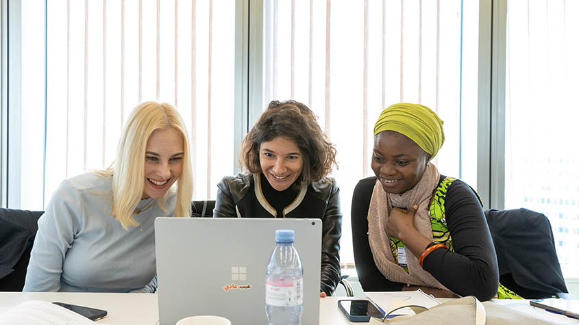 Photo de femmes scientifiques invitées au cours d’encadrement